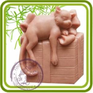 Кот подарок - 2D силиконовая форма для мыла, свечей, шоколада, гипса и пр.